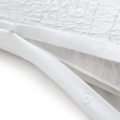 Habitat Crinkle White Bedding Set - Single -Cooking and dining Shop 1232389 R Z004A