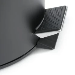 Habitat 12 Litre Flat Top Pedal Bin - Black 6 Habitat 12 Litre Flat Top Pedal Bin - Black -Cooking and dining Shop 2205456 R Z003A