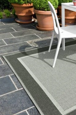 Solstice Grey Indoor Outdoor Rug -Cooking and dining Shop 2729372 R Z004A