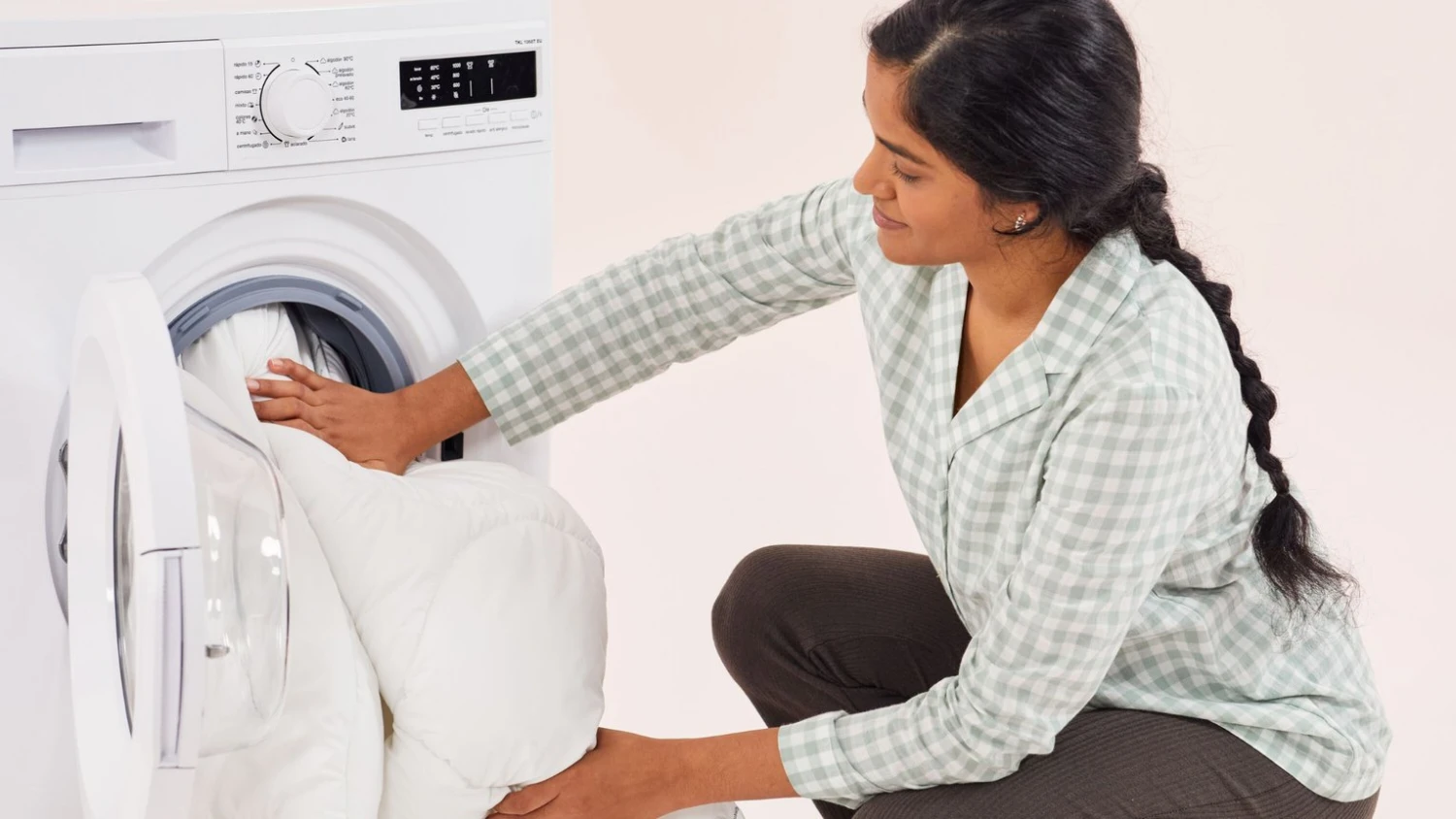 Emma Sleep All Seasons Anti Allergy 10.5 Tog Duvet - Double 4 Emma Sleep All Seasons Anti Allergy 10.5 Tog Duvet - Double - Image 4