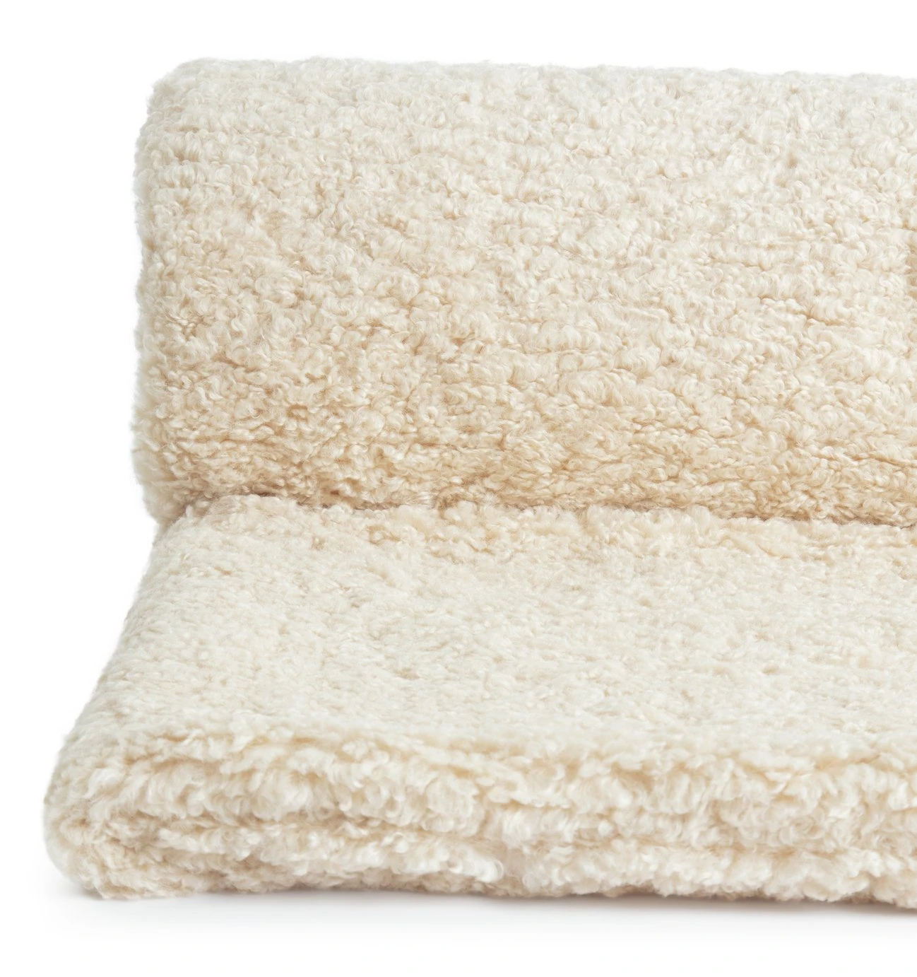 Habitat Shearling Throw - Oatmeal - 150x200cm 4 Habitat Shearling Throw - Oatmeal - 150x200cm - Image 4