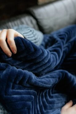 Dreamland Deluxe Velvet Royal Blue Heated Throw - Large -Cooking and dining Shop 3340901 R Z015A