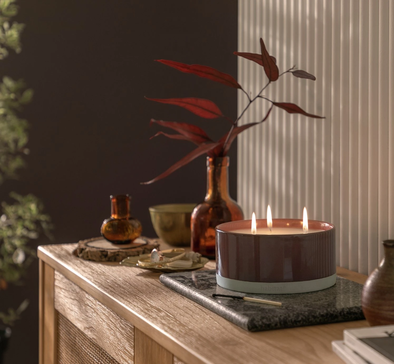 Habitat Large Ceramic Candle - Patchouli & Plum 2 Habitat Large Ceramic Candle - Patchouli & Plum - Image 2