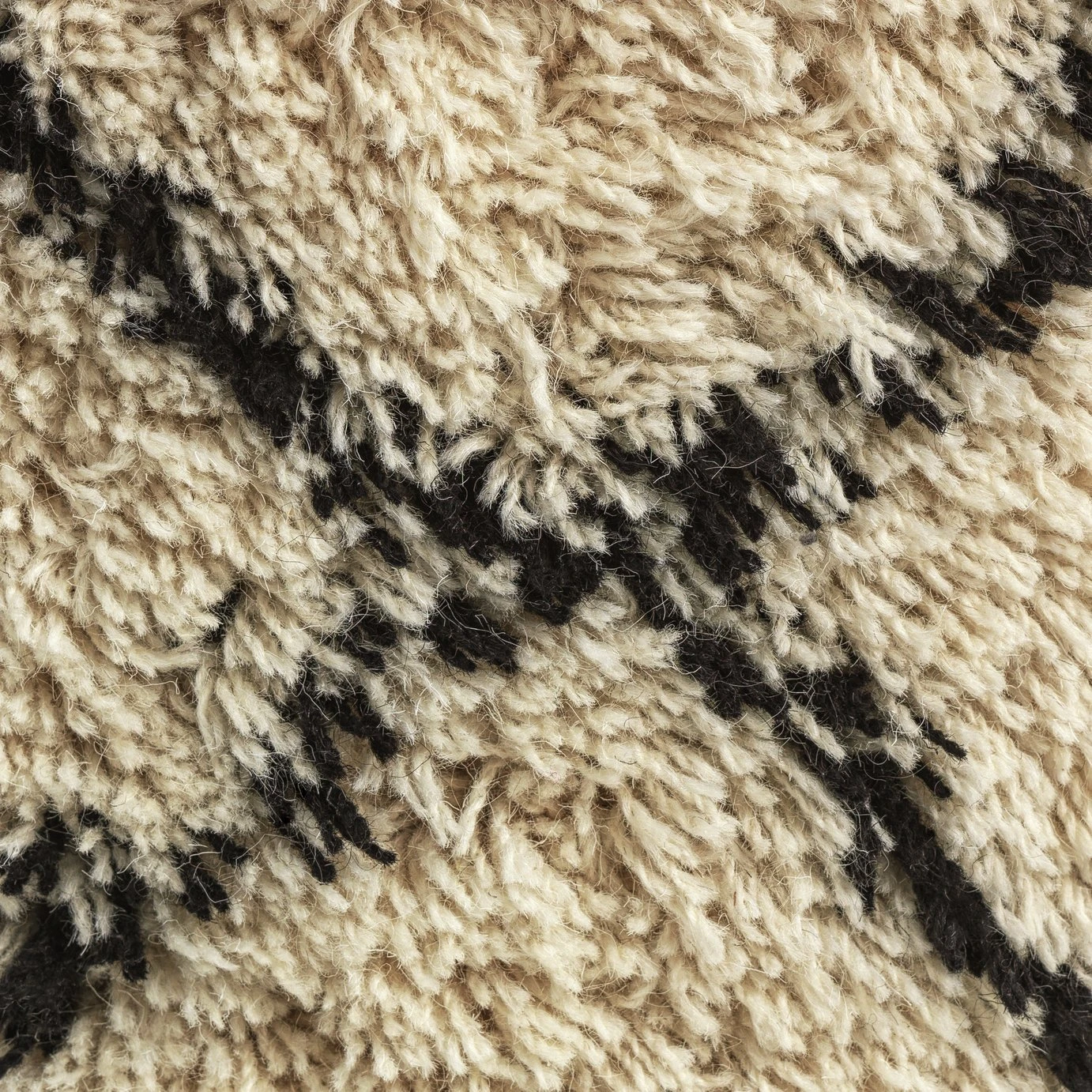 Kaikoo Gentry Wool Pouffe - White 3 Kaikoo Gentry Wool Pouffe - White - Image 3