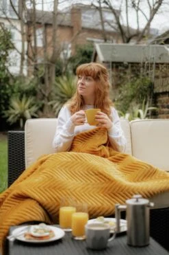 Dreamland Deluxe Velvet Mustard Heated Throw - Large -Cooking and dining Shop 4844994 R Z014A