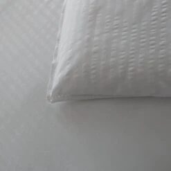 Habitat Feels Like Down 10.5 Tog Duvet - Double -Cooking and dining Shop 8143691 R Z006C