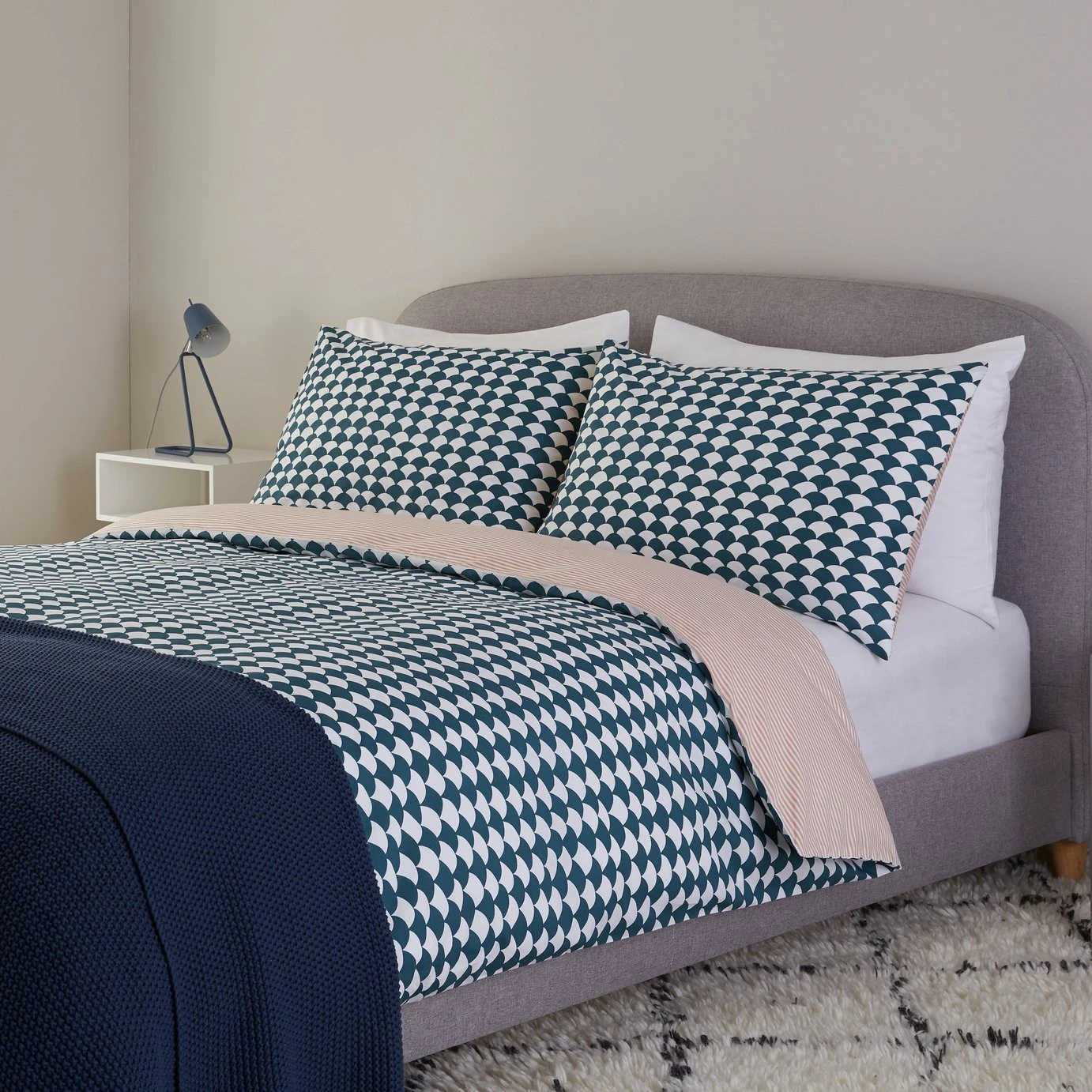 Habitat Cotton Scallop Teal Reversible Bedding Set - Double 6 Habitat Cotton Scallop Teal Reversible Bedding Set - Double - Image 6