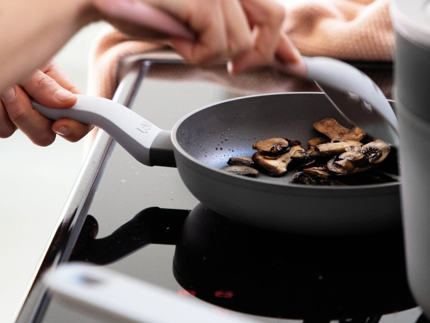 BergHOFF Leo 20cm Non Stick Frying Pan 2 BergHOFF Leo 20cm Non Stick Frying Pan - Image 2