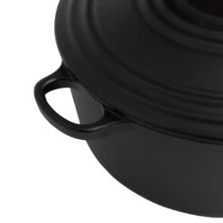 Habitat Another Eden 5.3 Litre Cast Iron Casserole Dish -Cooking and dining Shop 9196207 R Z002A