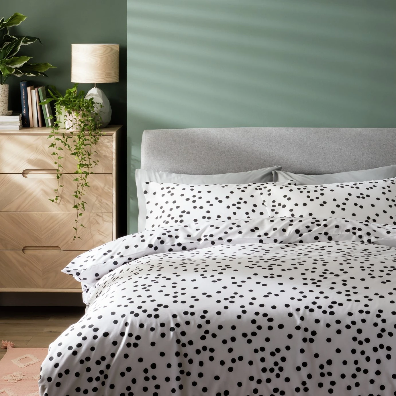 Habitat Cotton Dot Penny White & Black Bedding Set - Single 1 Habitat Cotton Dot Penny White & Black Bedding Set - Single