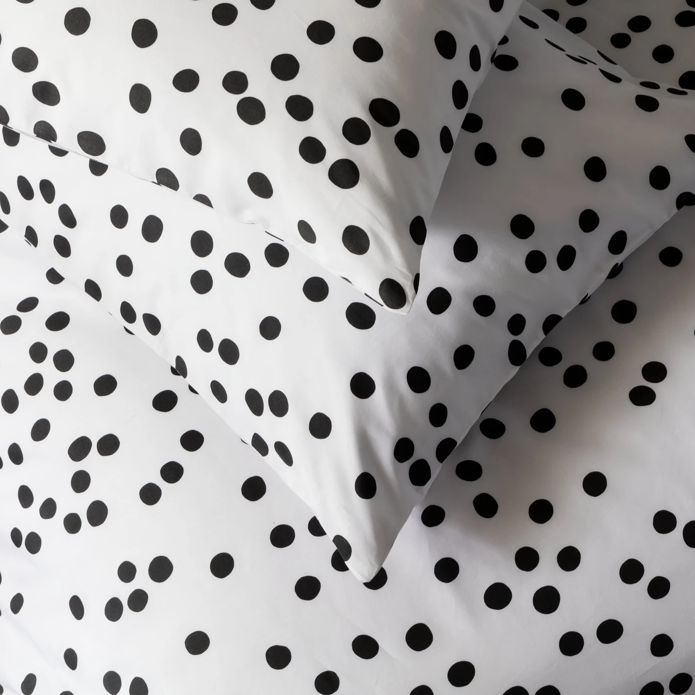 Habitat Cotton Dot Penny White & Black Bedding Set - Single 4 Habitat Cotton Dot Penny White & Black Bedding Set - Single - Image 4
