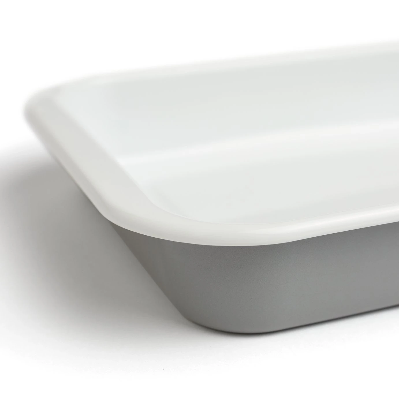 Habitat Set Of 2 Enamel Oven Tray Roaster Set 3 Habitat Set Of 2 Enamel Oven Tray Roaster Set - Image 3