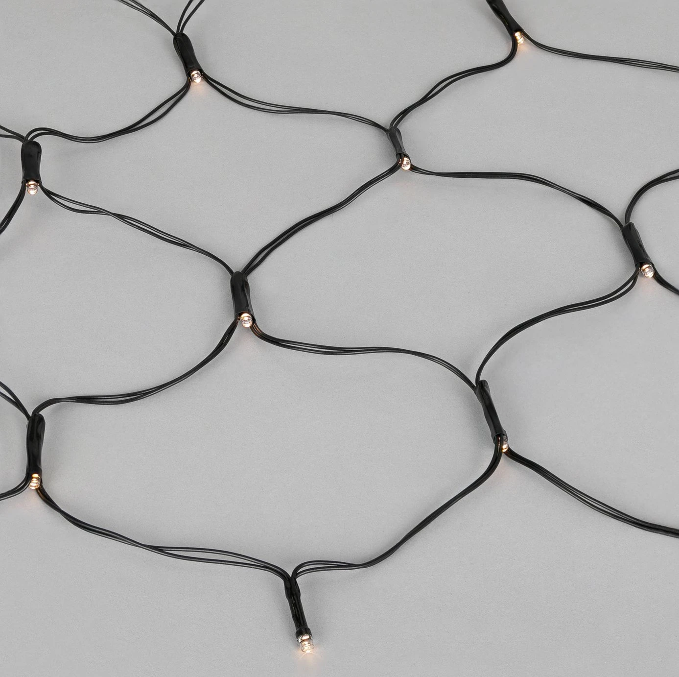 Habitat Warm White Solar LED Net Lights 4 Habitat Warm White Solar LED Net Lights - Image 4