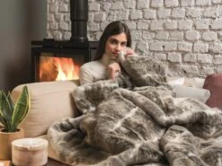 Dreamland Luxury Faux Fur Husky Heated Throw - Large -Cooking and dining Shop 9522204 R Z010A