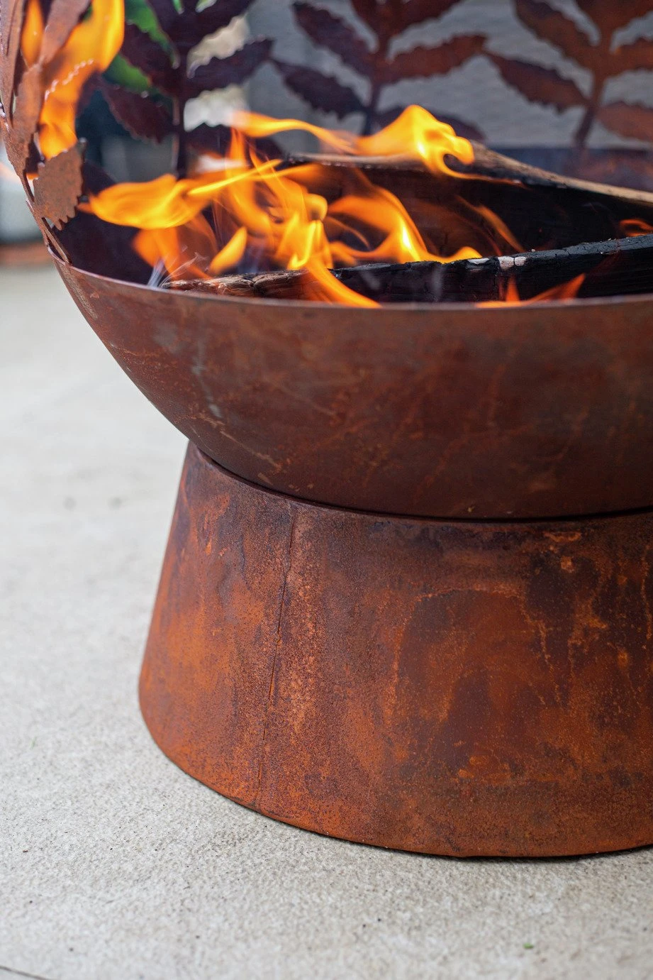 La Hacienda Aged Effect Globe Firepit 4 La Hacienda Aged Effect Globe Firepit - Image 4