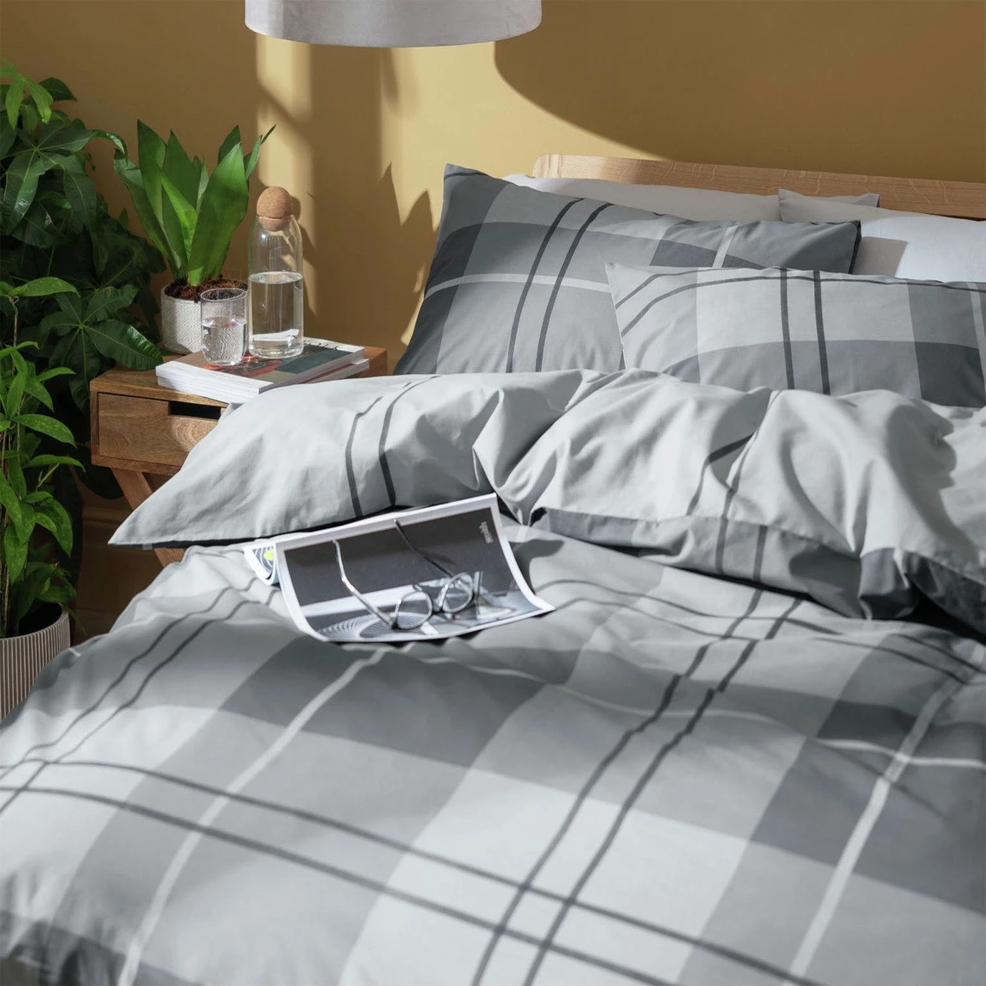 Habitat Check Charcoal Grey Bedding Set - Single 2 Habitat Check Charcoal Grey Bedding Set - Single - Image 2