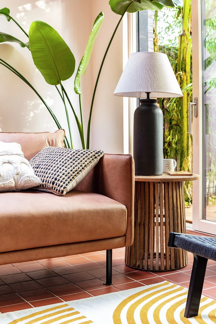 Habitat Hashi Ceramic Table Lamp - Black & Beige 10 Habitat Hashi Ceramic Table Lamp - Black & Beige - Image 10