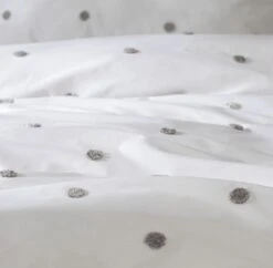 Habitat Tufted Spot White & Grey Bedding Set - Single -Cooking and dining Shop 9625826 R Z005A