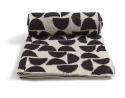 Habitat Geo Woven Throw - Black & White - 120x170cm -Cooking and dining Shop 9646733 R Z002A